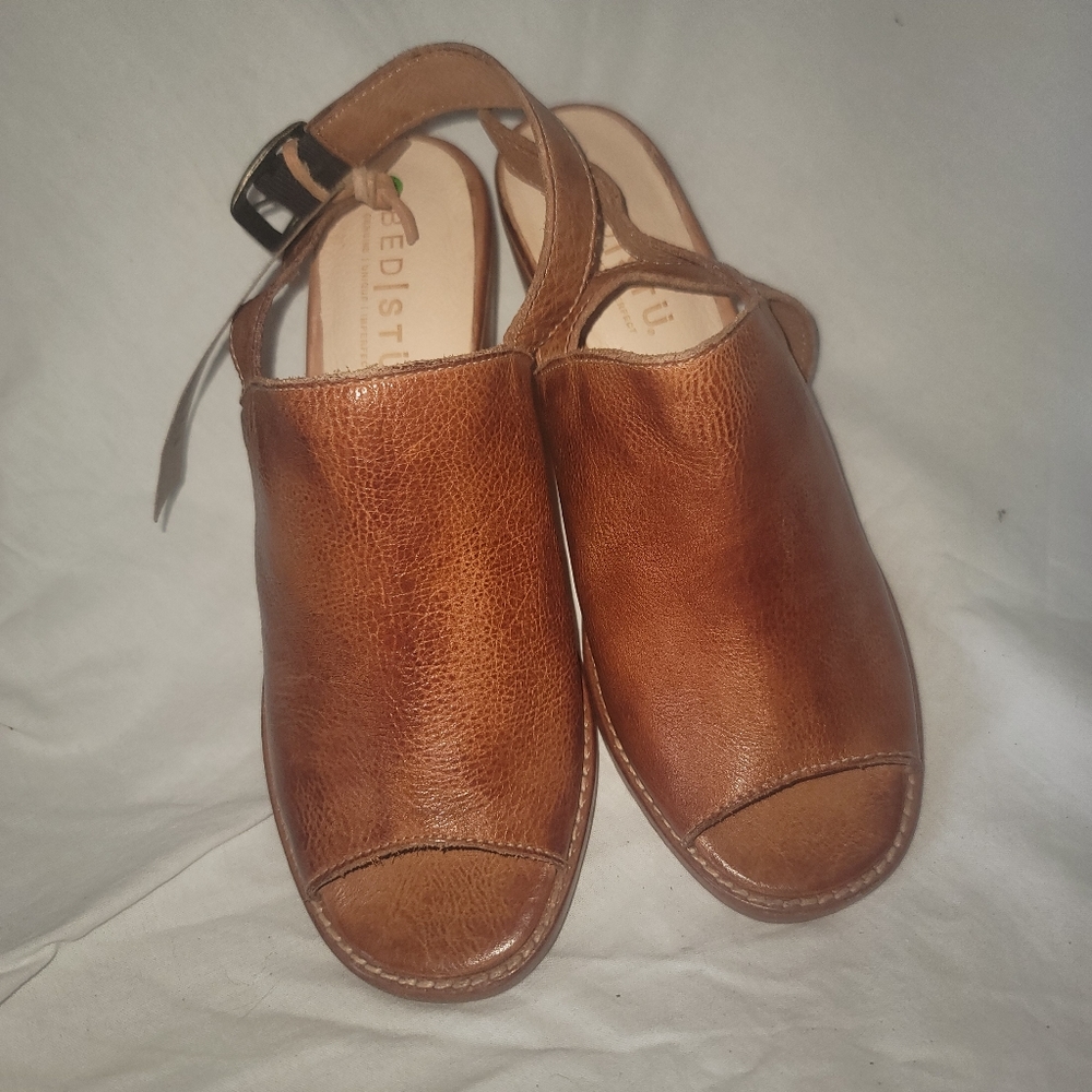 NWT BedStu Sierra W6 Mustard Heeled Sandal